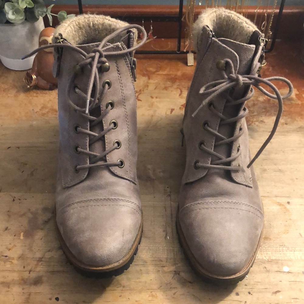 COPY - COPY - Taupe sweater cuff boots